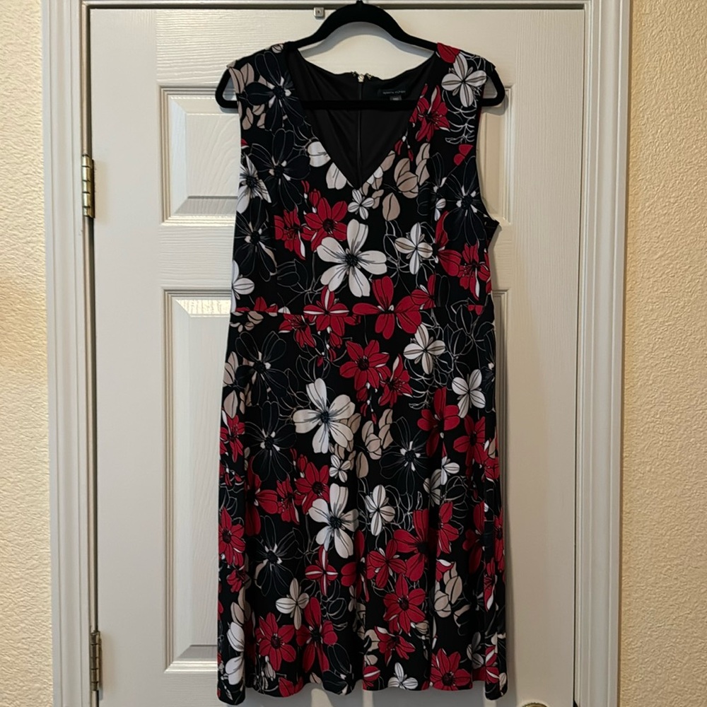 Size 16 nearly new Tommy Hilfiger Knit Dress